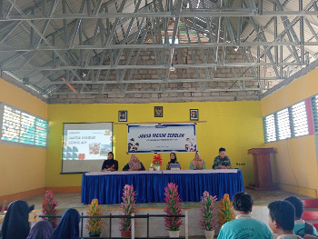 Kejaksaan Negeri (Kejari) Buton melalui Bidang Intelijen kembali melaksanakan program rutin inovatif Jaksa Masuk Sekolah (JMS). Kali ini, kegiatan dipusatkan di SMPN 8 Buton, Kabupaten Buton, Sulawesi Tenggara, pada Jumat, 17 April 2026. (Foto: Adli Bachmid - TakawaID)
