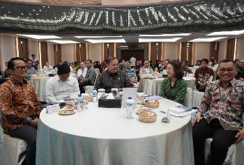 Menteri Koordinator Bidang Perekonomian RI Airlangga Hartarto Dalam sebuah acara Diseminasi dan Penyerahan Dokumen Pembelajaran Program Mastercard Strive Indonesia di Jakarta, Senin (4/05/2026). Foto : (Kementerian Koordinator bidang Perekonomian)