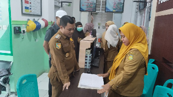 Pastikan Pelayanan Maksimal, Wakil Bupati Buton Sidak UPTD Puskesmas Lasalimu