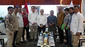 KP2MI Pastikan Hak Almarhum PMI Reza Valentino Simamora Tuntas, Keluarga Terima Santunan dan Sisa Gaji