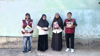 TBR Salurkan Donasi Buku ke MTs Saragi, Dorong Siswa Gemar Membaca