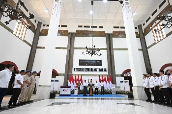 Prabowo Tegas ke KAI: Kereta Api Harus Layani Rakyat, Jangan Tinggalkan Kota-Kota Kecil