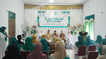 Tim Penggerak Pemberdayaan dan Kesejahteraan Keluarga (TP-PKK) Kabupaten Buton menggelar acara Halal Bihalal di Kantor PKK Kabupaten Buton, Senin (13/04/2026) - (Foto: La Ambi - takawaid)