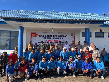 Wakil Bupati Buton Syarifudin Saafa, S.T., menghadiri kegiatan Apel Akbar Kebangsaan Buruh Indonesia yang diselenggarakan di Pelabuhan Banabungi, Kecamatan Pasarwajo, Kabupaten Buton, Sulawesi Tenggara, Selasa pagi (28/04/2026) (Foto: La Ampi - TakawaID)