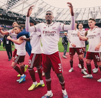 Arsenal Kalahkan West Ham 1-0 di London Stadium, The Gunners Jauhi City