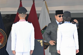 Prabowo: Lulusan Terbaik IPDN 2026 Berasal dari Anak Buruh hingga Petani, Bukti Seleksi Berjalan Adil